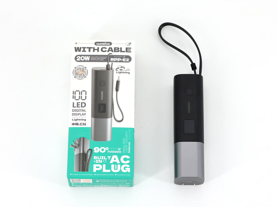 Remax-Ladegerät mit Kabel, 20 W, Wandstecker, 5000 mAh, flugzeugtauglich, kompakt und tragbar
